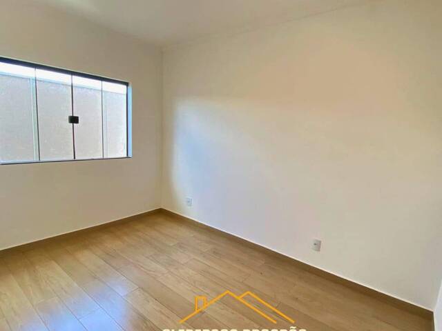 #14 - Casa para Venda em Pouso Alegre - MG