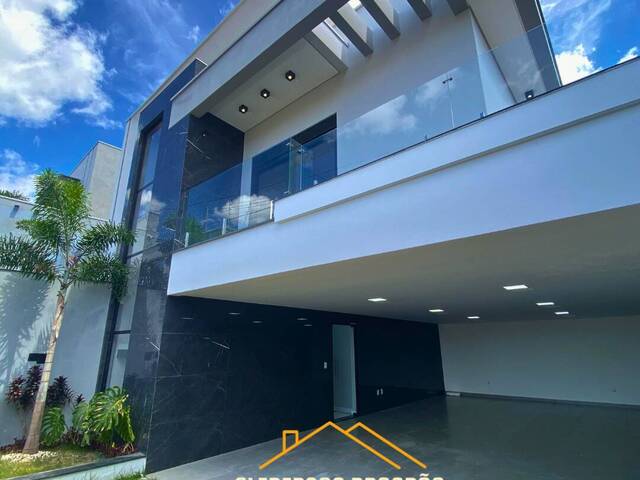 #77 - Casa para Venda em Pouso Alegre - MG