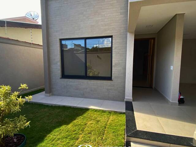 #99 - Casa para Venda em Pouso Alegre - MG