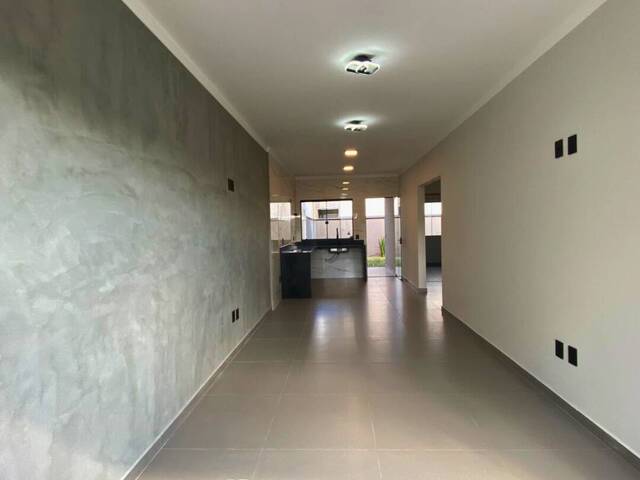 #105 - Casa para Venda em Pouso Alegre - MG