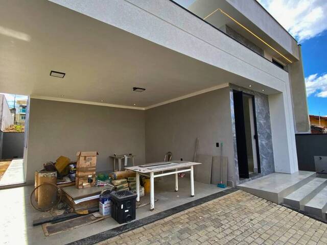 #106 - Casa para Venda em Pouso Alegre - MG