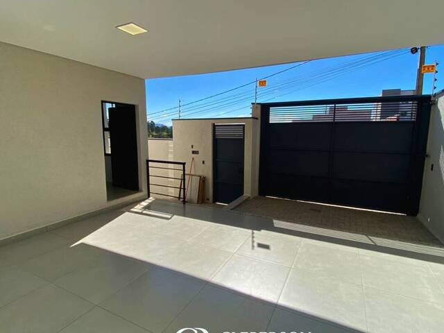 #114 - Casa para Venda em Pouso Alegre - MG
